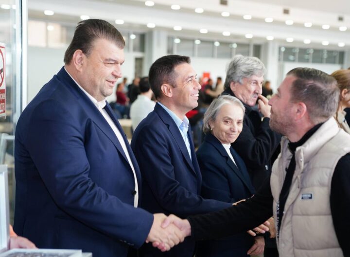 Seferihisar Belediyesi’nde bayramlaşma sevinci