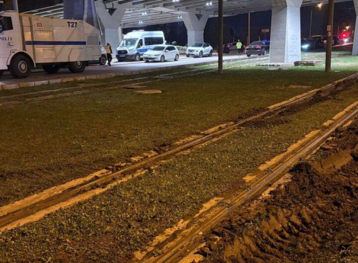 TOMA Tramvay Hattına Zarar Verdi Büyükşehir dava açmaya hazırlanıyor